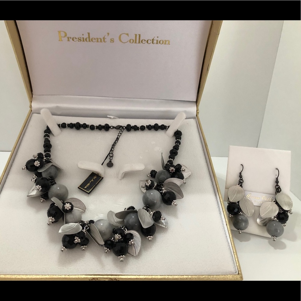 Dramatic set + FREE matching bracelet